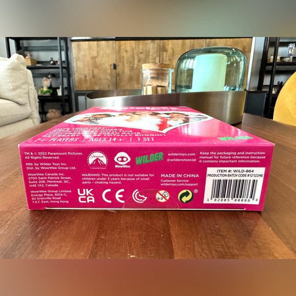 Clueless Party Game - Picture 5 of 5